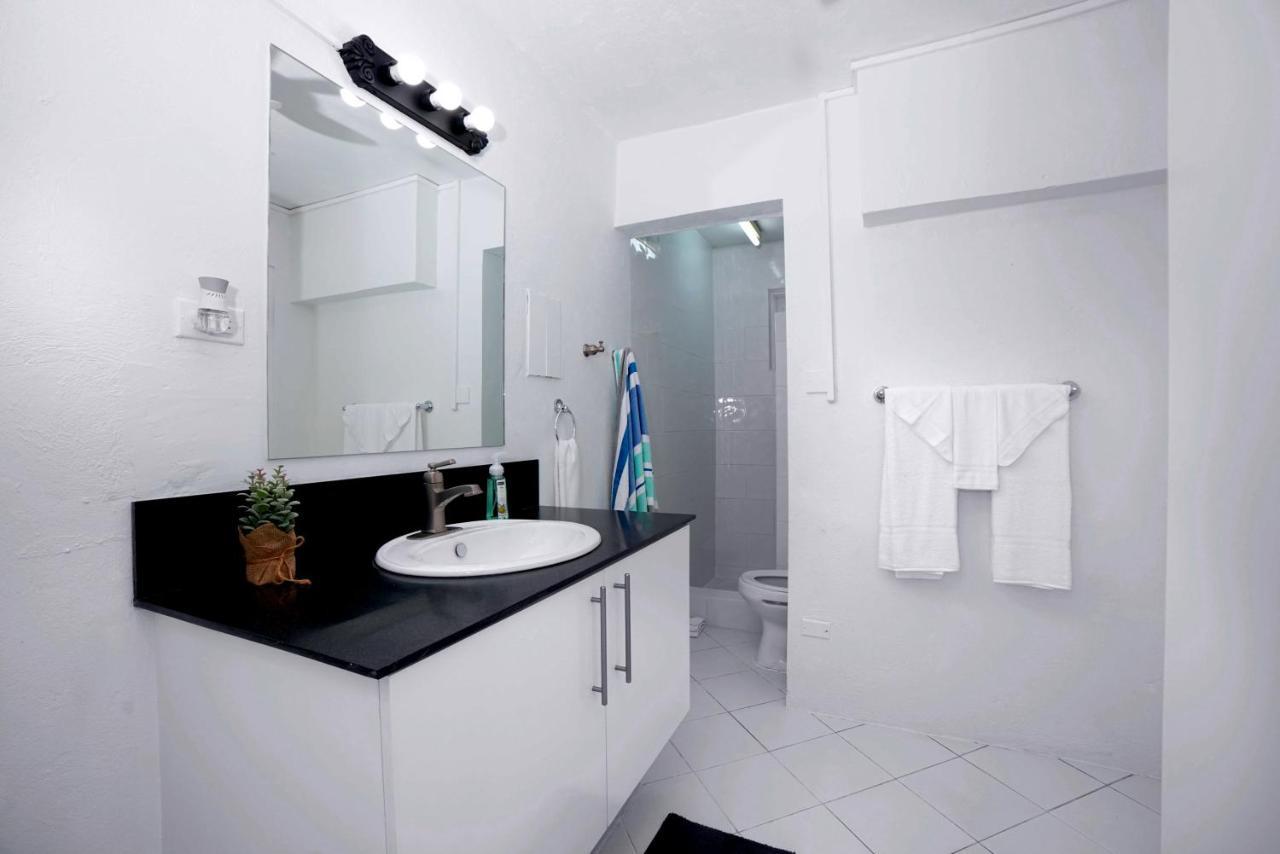 Banyan Beach House Villa Bridgetown Exteriör bild